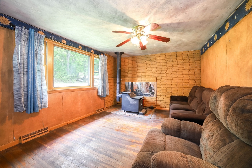 213 Nashua Road Billerica, MA 01862 - Photo 8 of 31 Gallery Image 8