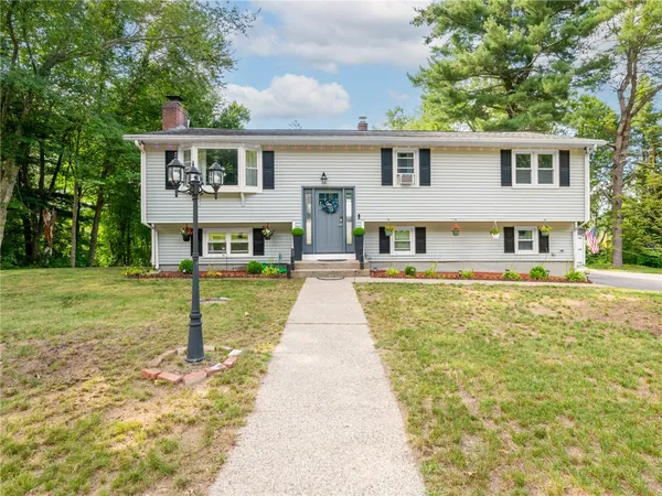 $589,000 | 199 Greenville Road, North Smithfield, RI 02896