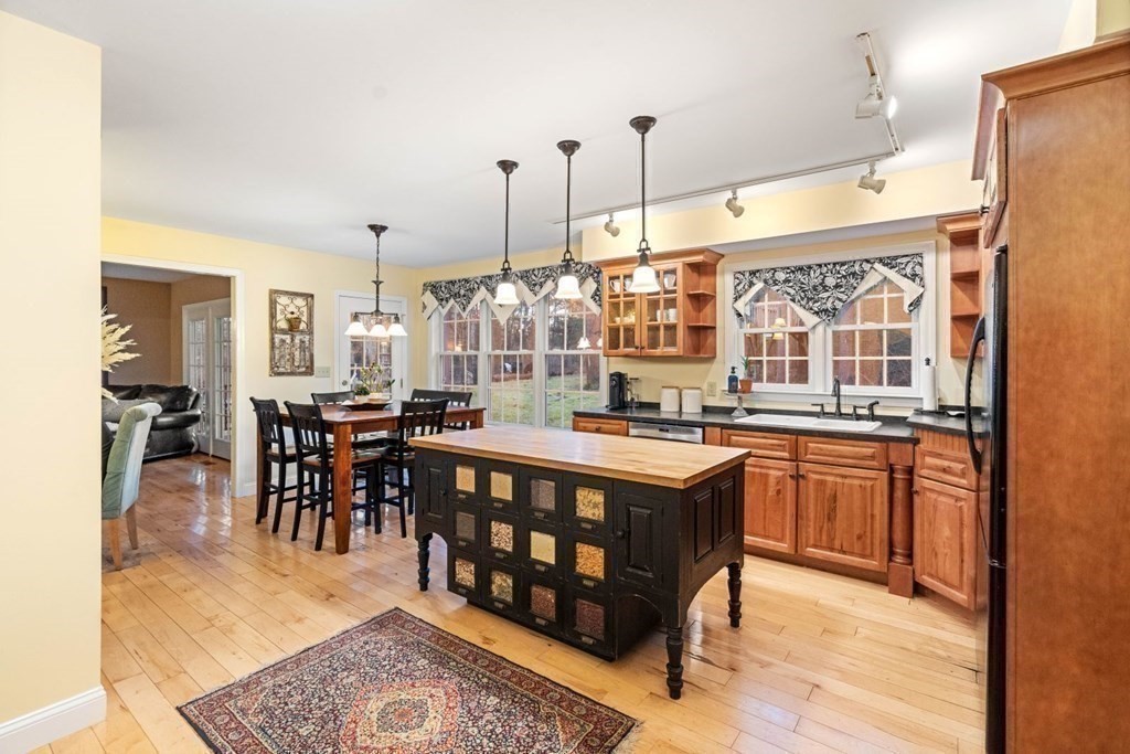 4 Heathers Path Plympton, MA 02367 - Photo 7 of 28 Gallery Image 7