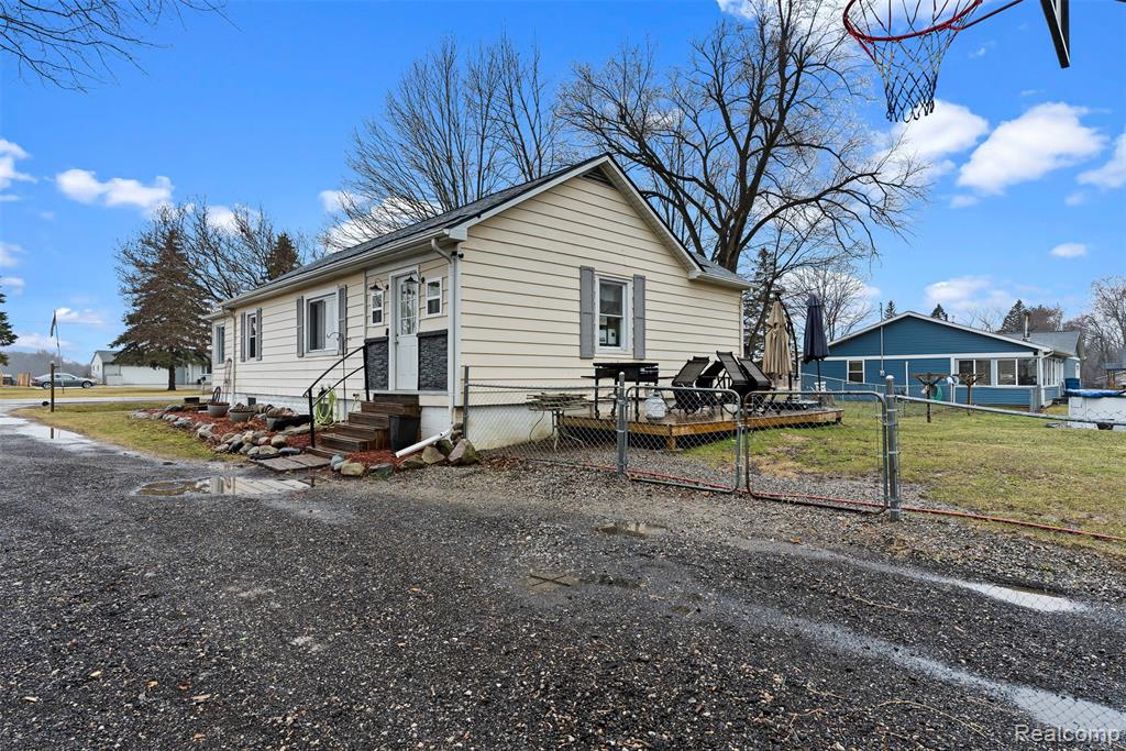 7250 West Frances Road Clio, MI 48420 - Photo 7 of 33 Gallery Image 7
