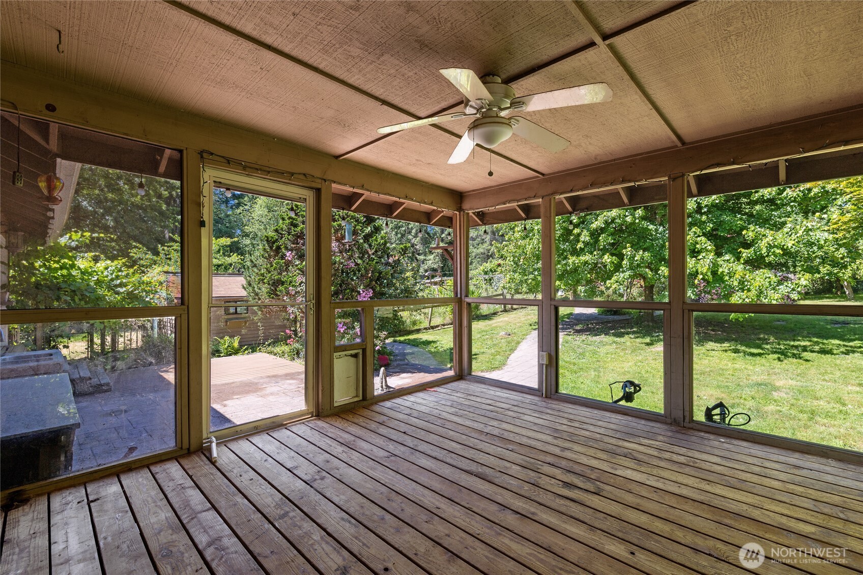 7211 East Grapeview Loop Road Allyn, WA 98524 - Photo 32 of 40