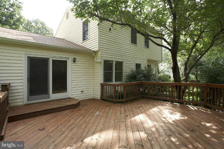 302 Summit Hall Road Gaithersburg, MD 20877 - Photo 1 of 23 Exterior (Rear)