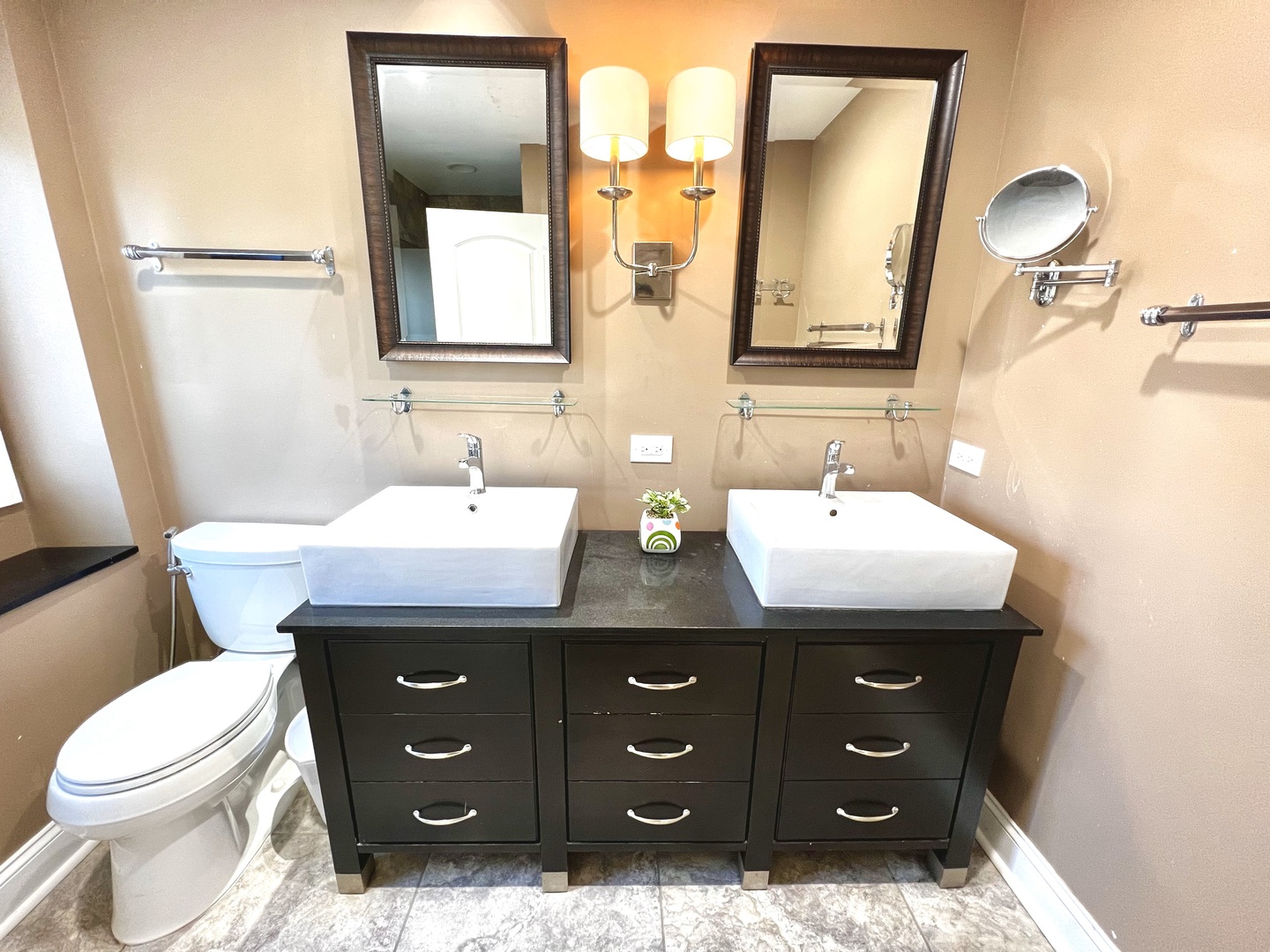 7125 Wirth Drive Darien, IL 60561 - Photo 26 of 38 a bathroom with a toilet a sink and mirror