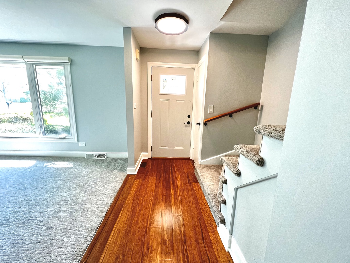 7125 Wirth Drive Darien, IL 60561 - Photo 6 of 38 view of a room that has a bed and a window in it