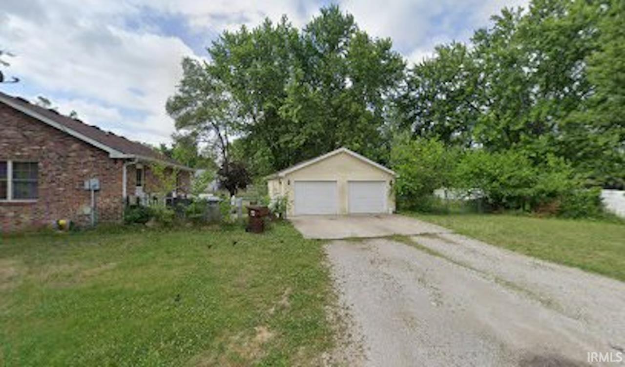 610 West Center Street Brazil, IN 47834 - Photo 2 of 2