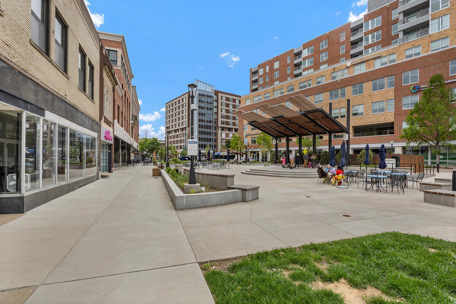 1 East Main Street, Unit 404 Champaign, IL 61820 - Photo 29 of 32