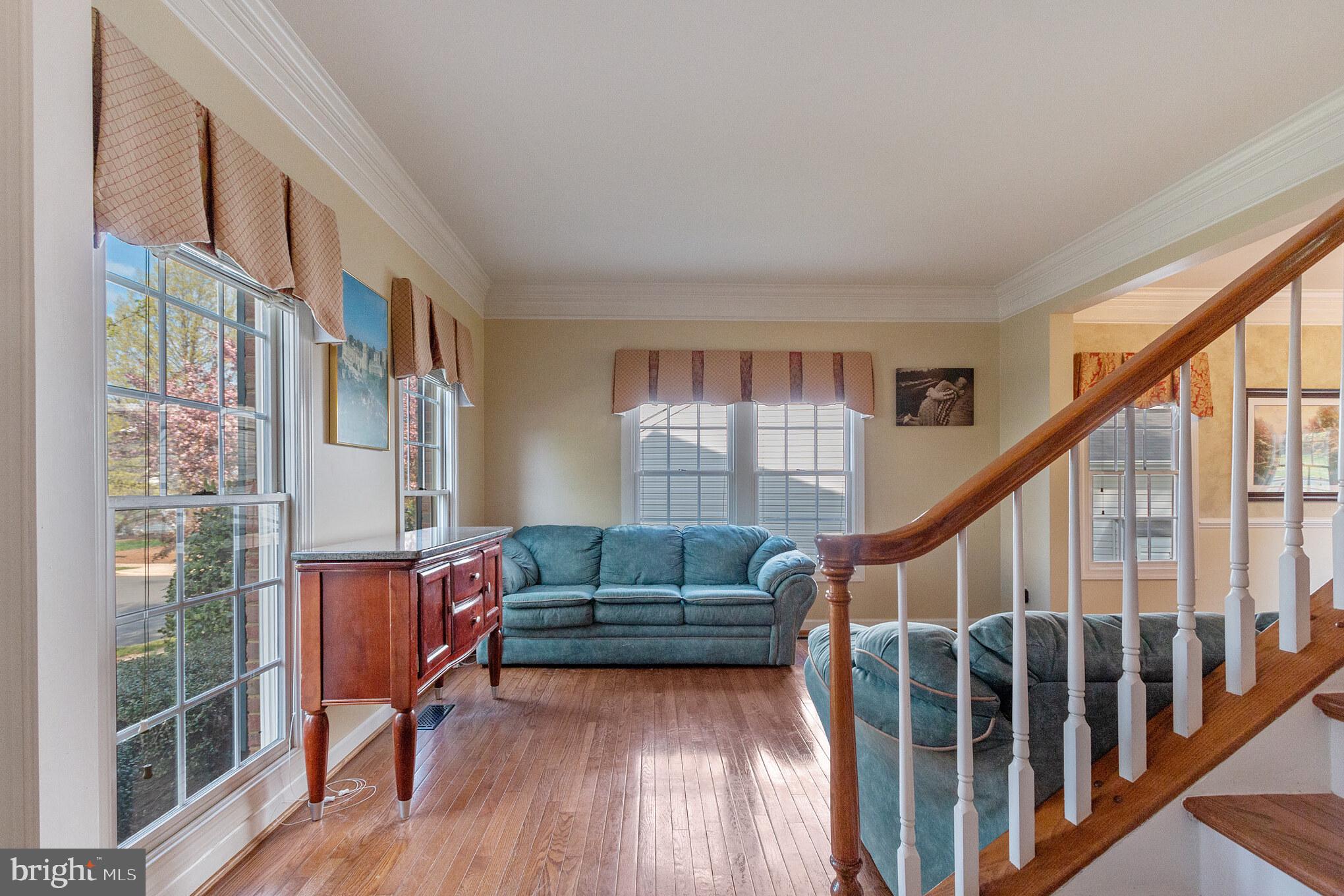 14436 Clubhouse Road Gainesville, VA 20155 - Photo 4 of 27 Gallery Image 4