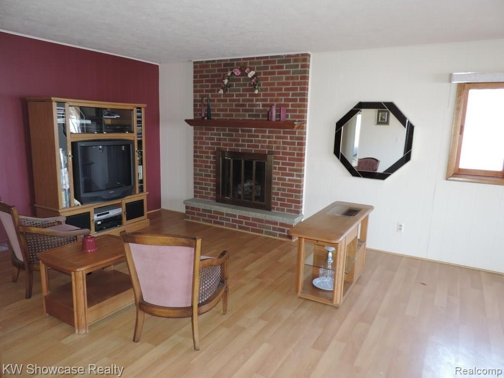 3888 Sleeth Road Commerce Township, MI 48382 - Photo 9 of 27