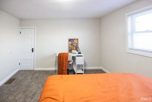 $159,900 | 1206 South Madison Street, Muncie, IN 47302