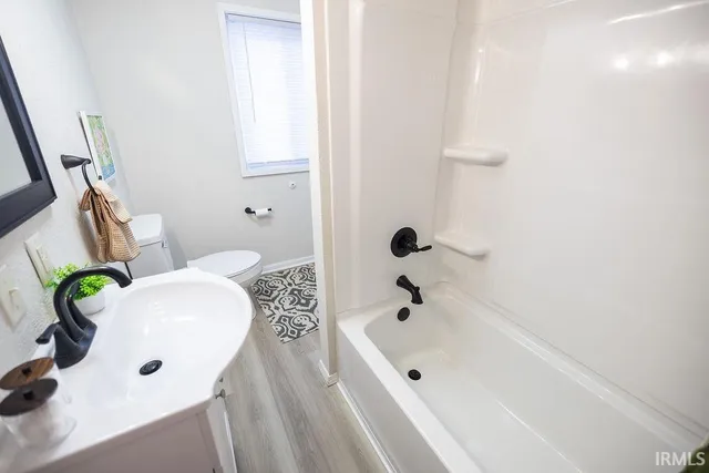 $159,900 | 1206 South Madison Street, Muncie, IN 47302