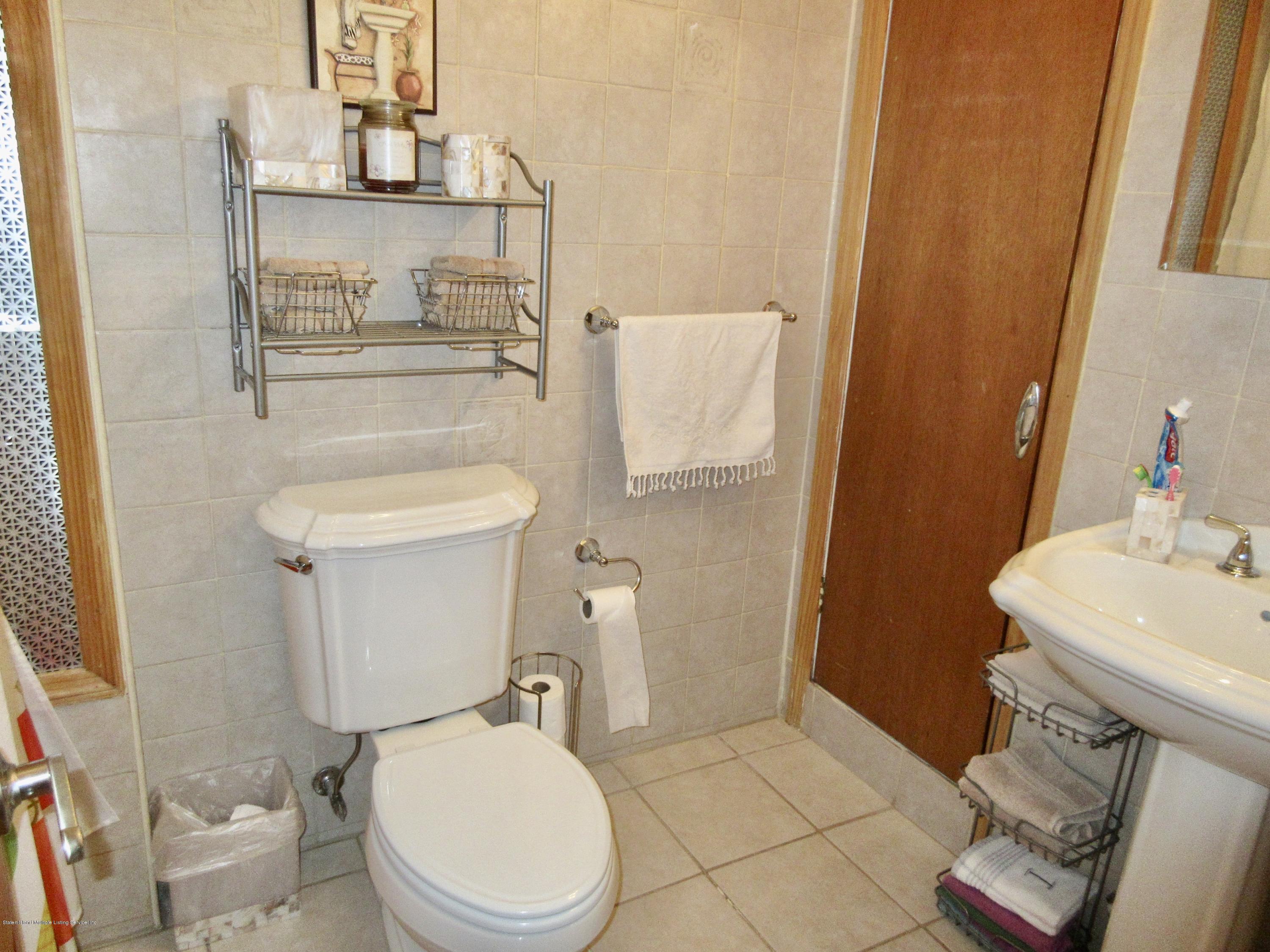 1031 Bay Ridge Parkway Brooklyn, NY 11228 - Photo 38 of 54 Bathroom
