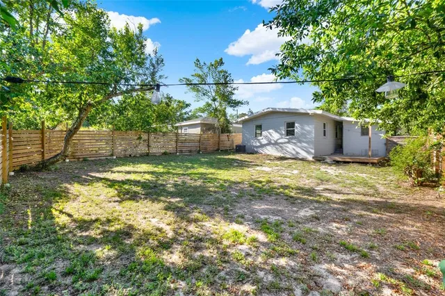 $2,100 | 1179 Seminole Street, Clermont, FL 34711