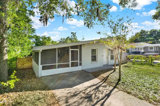 $2,100 | 1179 Seminole Street, Clermont, FL 34711