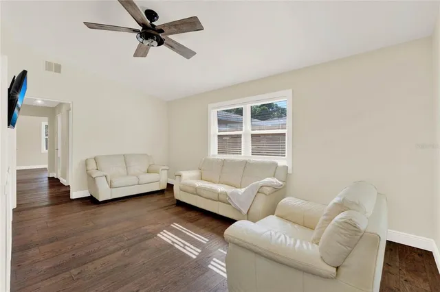 $2,100 | 1179 Seminole Street, Clermont, FL 34711