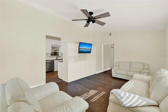 $2,100 | 1179 Seminole Street, Clermont, FL 34711