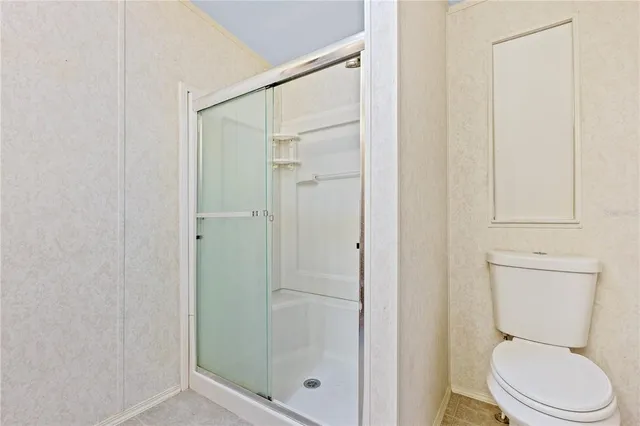 a view of livingroom with furniture and windows