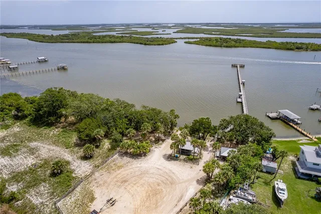 $280,000 | 415 Sioux Boulevard, Oak Hill, FL 32759