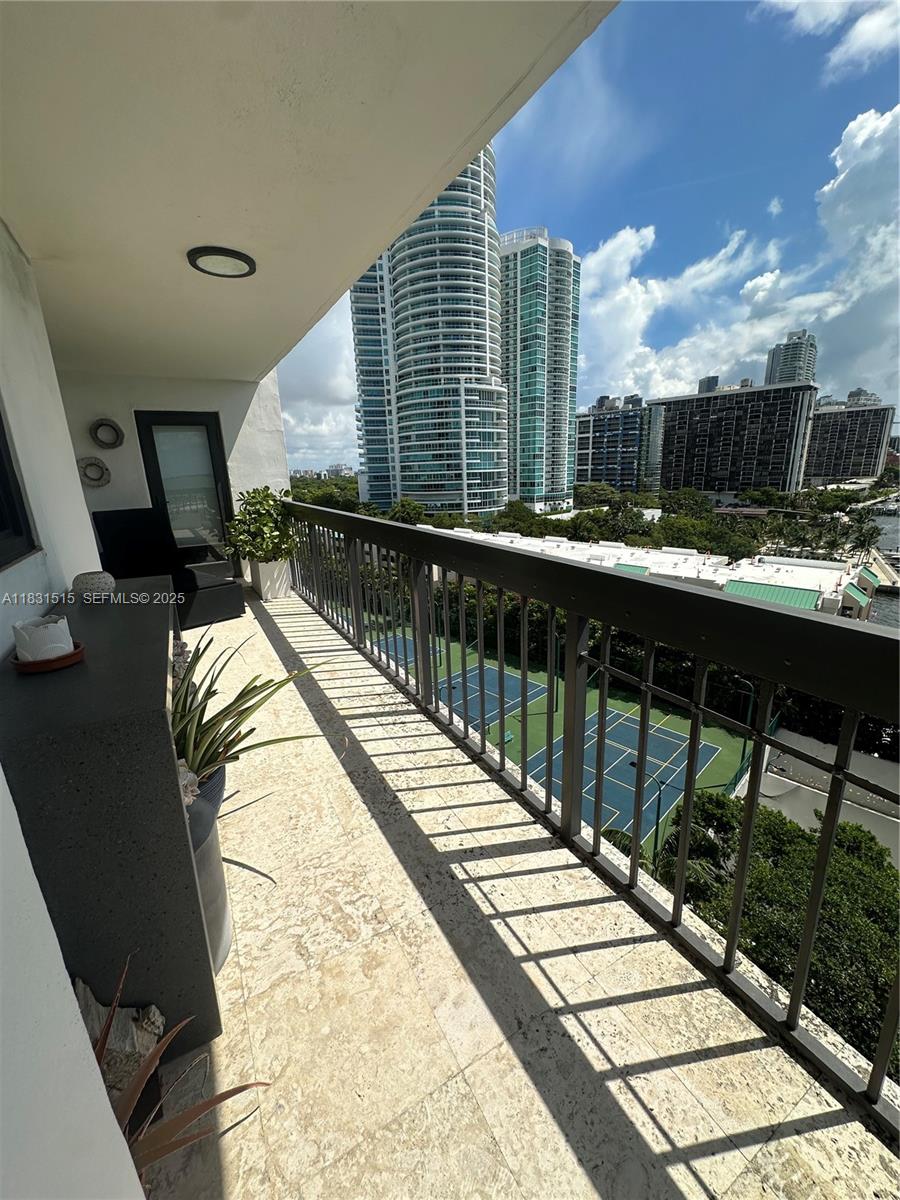 2333 Brickell Avenue, Unit 901 Miami, FL 33129 - Photo 32 of 79 a balcony with view of outdoor space