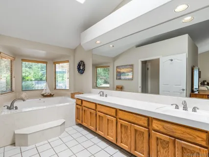 $1,149,900 | 16635 Shady Oaks Drive, Ramona, CA 92065