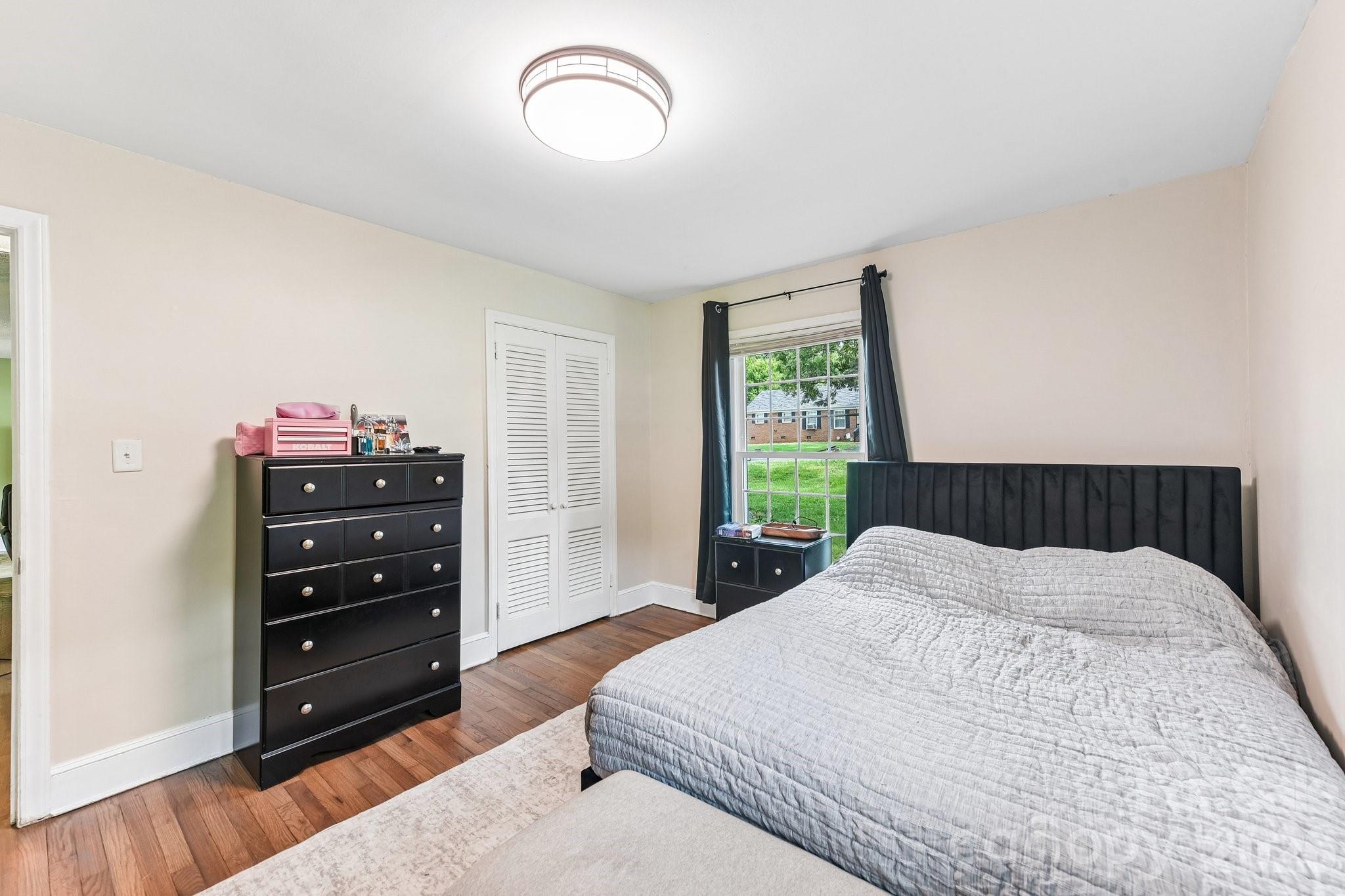 933 Clanton Road Charlotte, NC 28217 - Photo 11 of 25