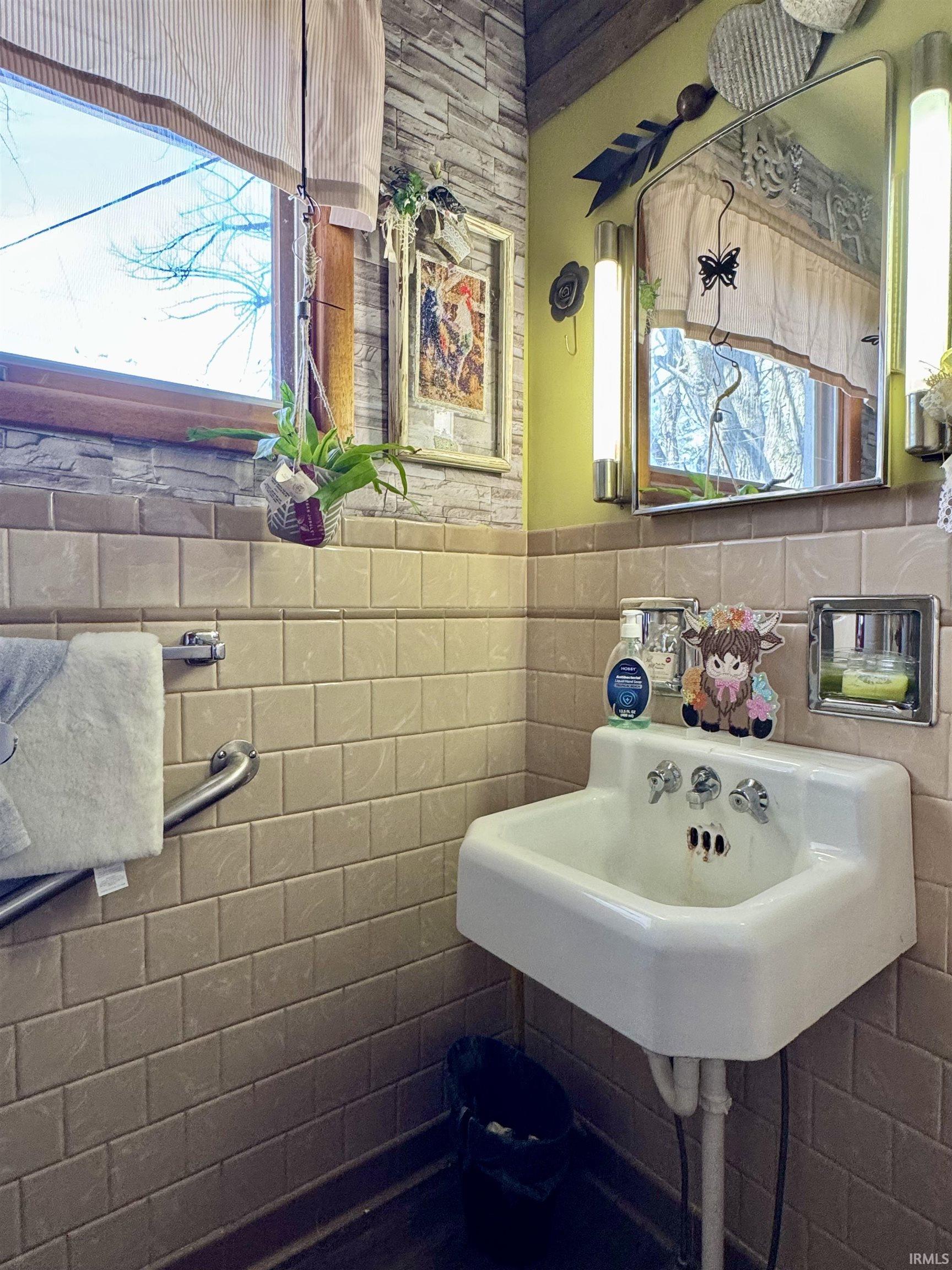 1202 North Sheridan Road Marion, IN 46952 - Photo 13 of 15