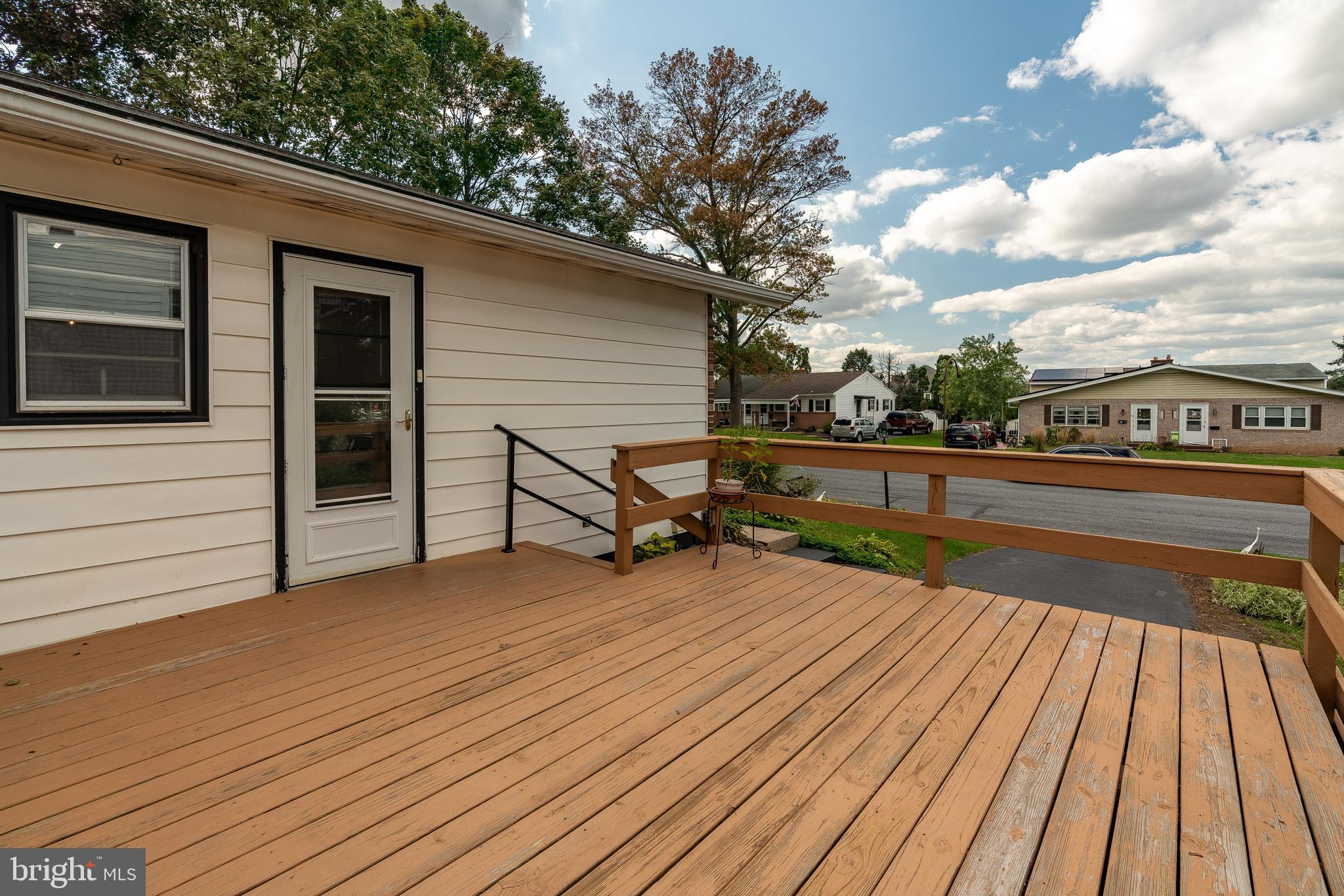 527 West Marion Street Lititz, PA 17543 - Photo 8 of 47