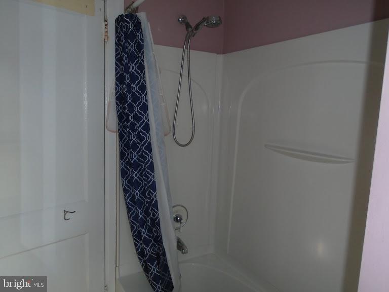418 Laurel Road Yeadon, PA 19050 - Photo 11 of 13