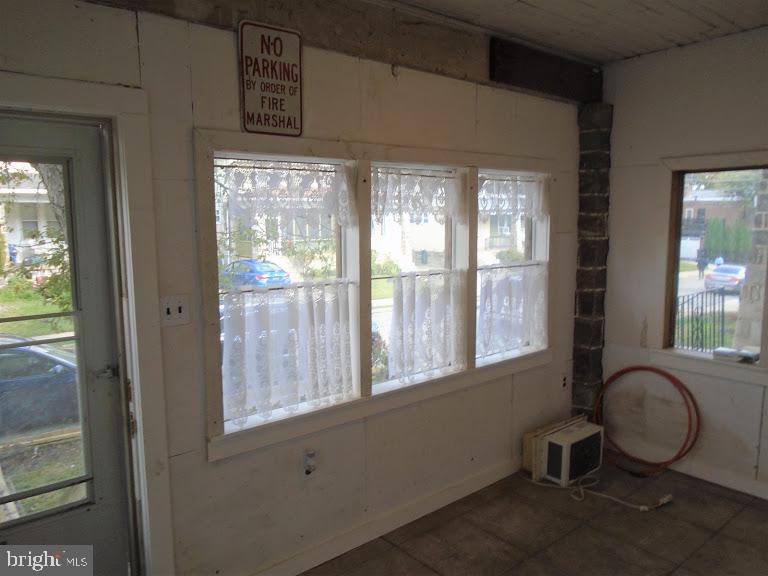 418 Laurel Road Yeadon, PA 19050 - Photo 3 of 13