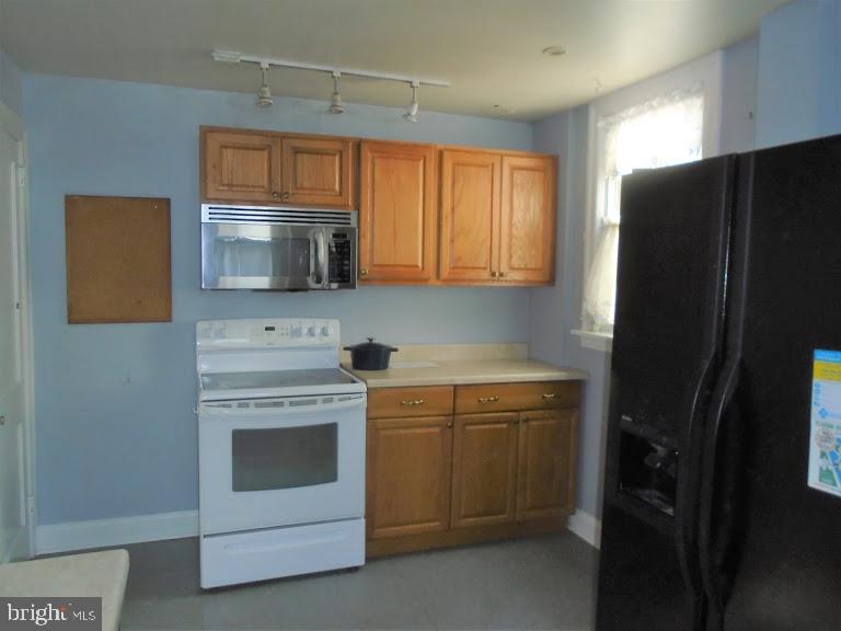 418 Laurel Road Yeadon, PA 19050 - Photo 8 of 13