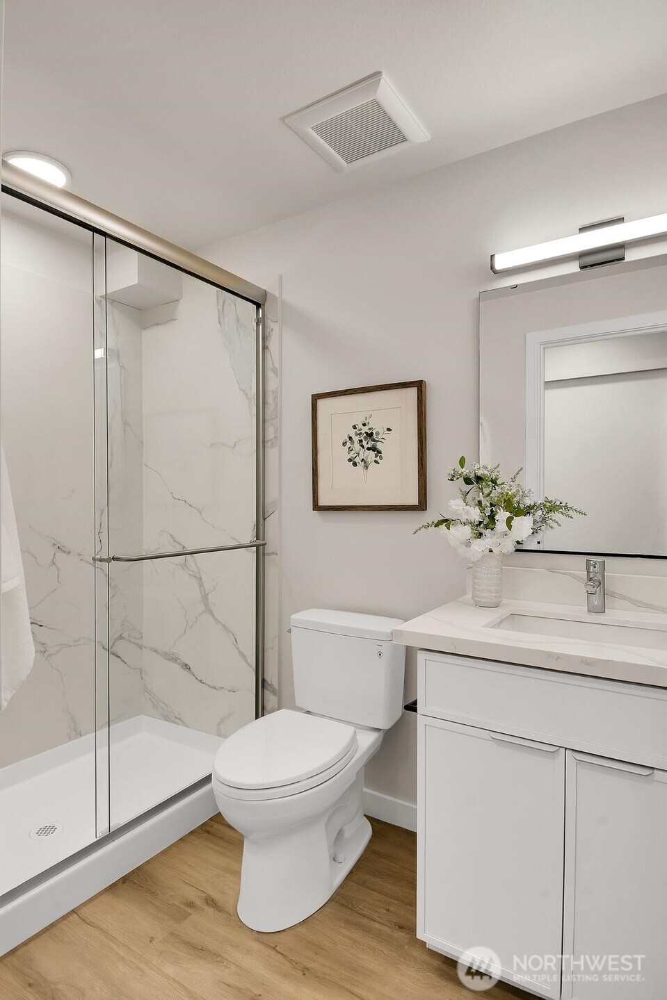2372 Franklin Avenue East Seattle, WA 98102 - Photo 25 of 32