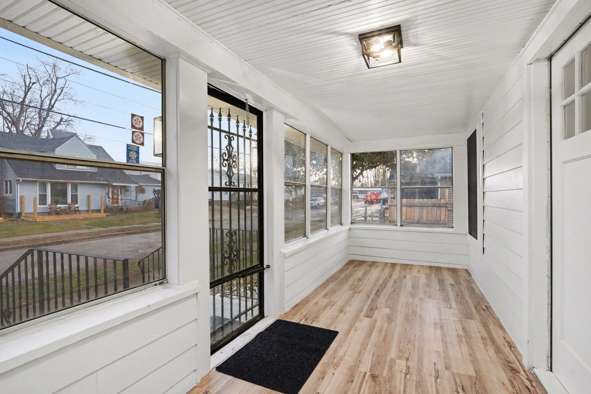 920 Cherry Street Niles, MI 49120 - Photo 4 of 26 004_file_1642