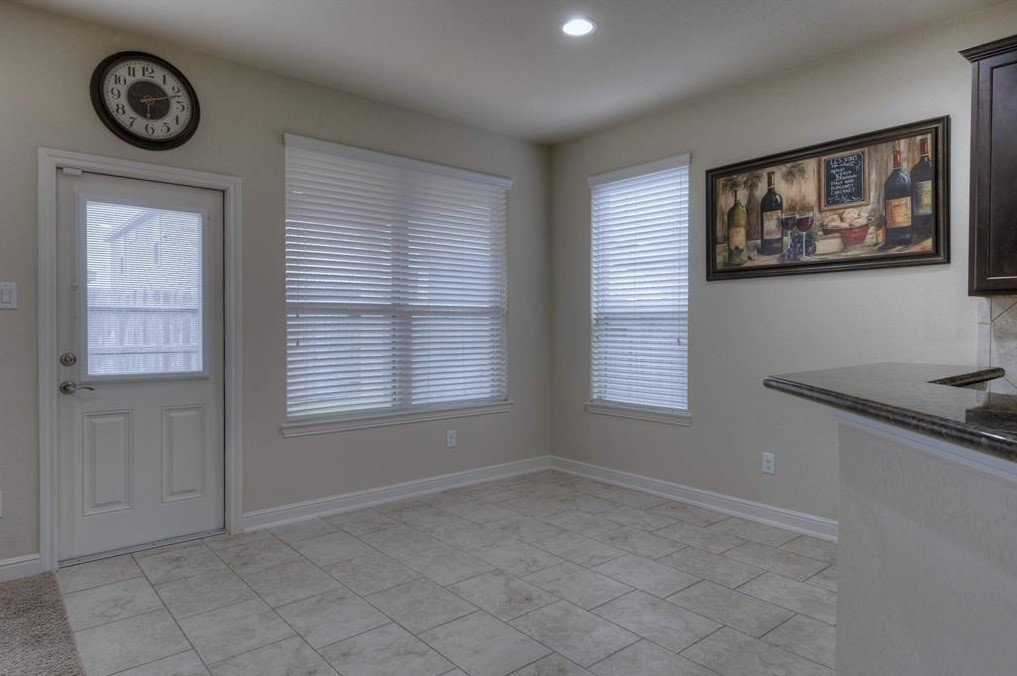 10059 Hyacinth Way Conroe, TX 77385 - Photo 13 of 34