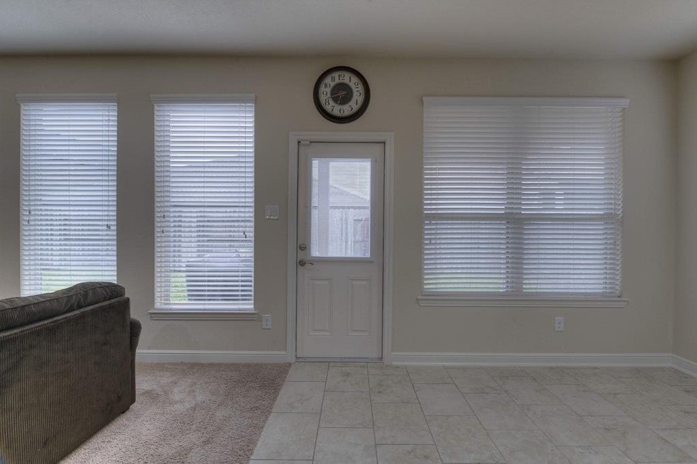 10059 Hyacinth Way Conroe, TX 77385 - Photo 14 of 34