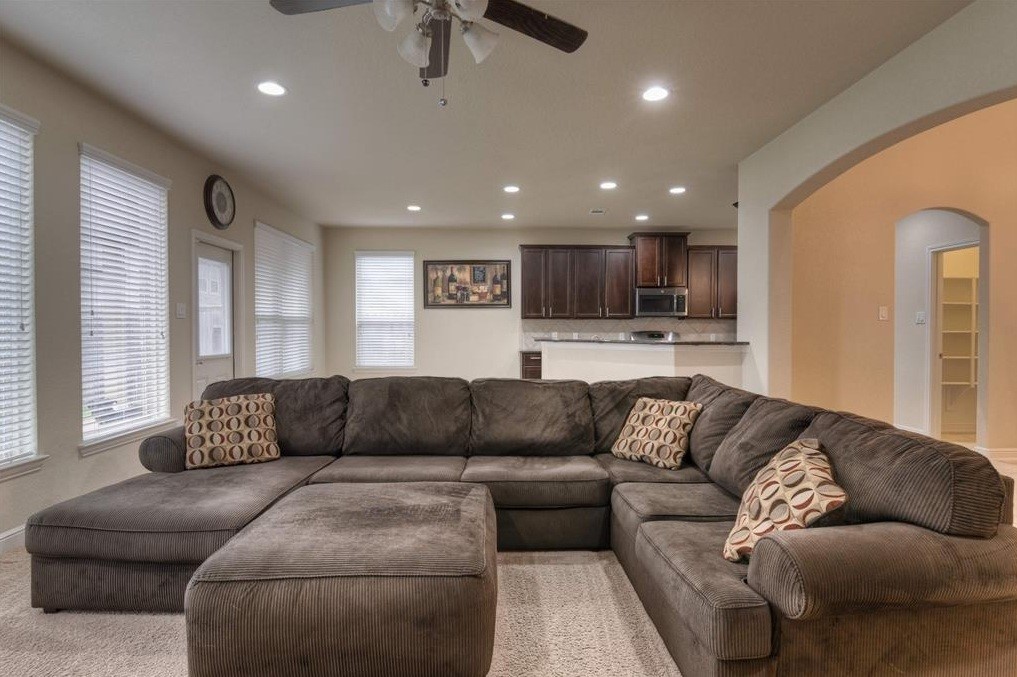 10059 Hyacinth Way Conroe, TX 77385 - Photo 16 of 34