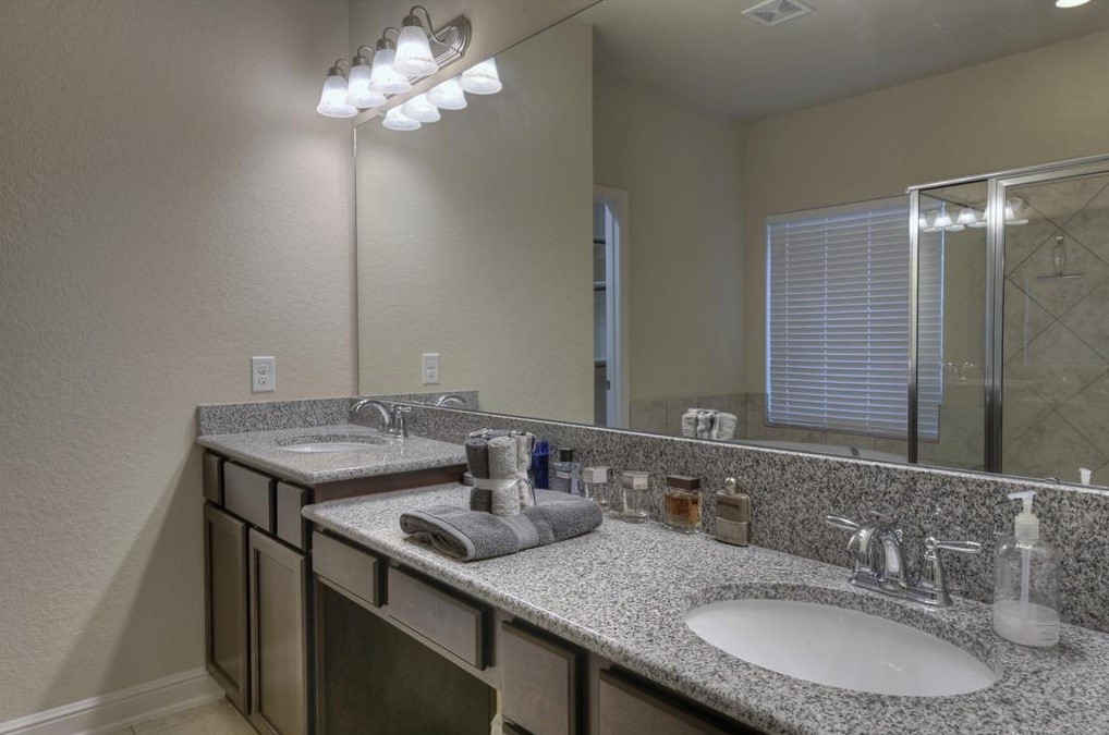 10059 Hyacinth Way Conroe, TX 77385 - Photo 21 of 34
