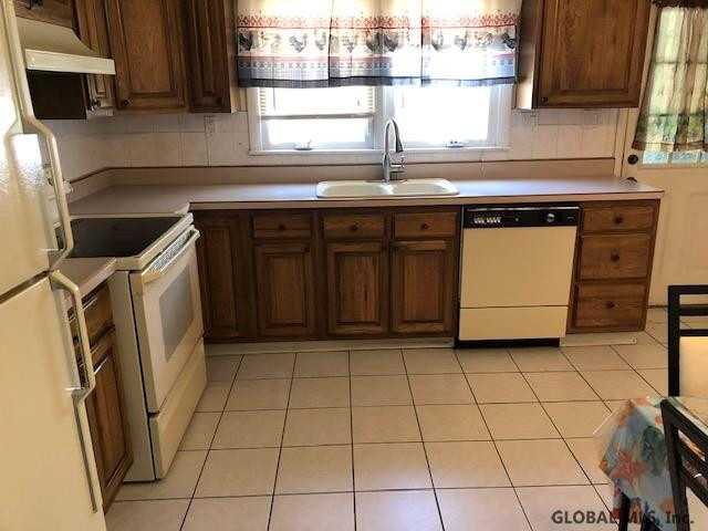 505 Chadwick Road Schenectady, NY 12304 - Photo 7 of 34 Photo 7