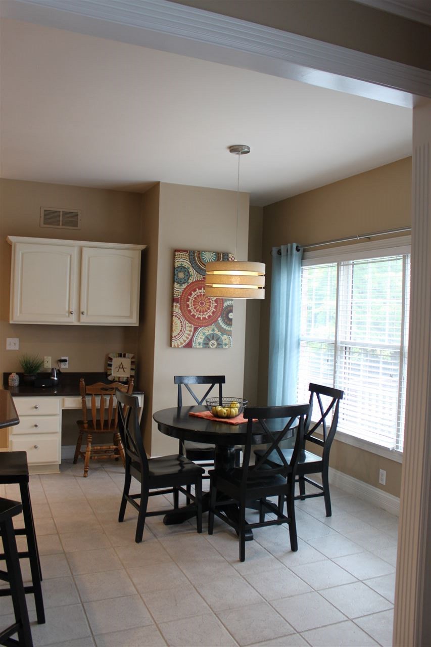 3211 Oak Ridge Court Newburgh, IN 47630 - Photo 11 of 36 Gallery Image 11
