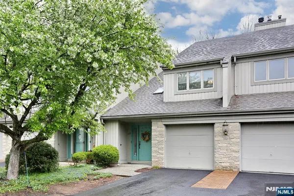 $659,000 | 609 Glasmere Road, Unit 609, Mahwah, NJ 07430