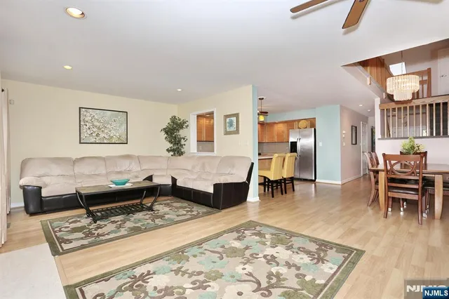 $659,000 | 609 Glasmere Road, Unit 609, Mahwah, NJ 07430