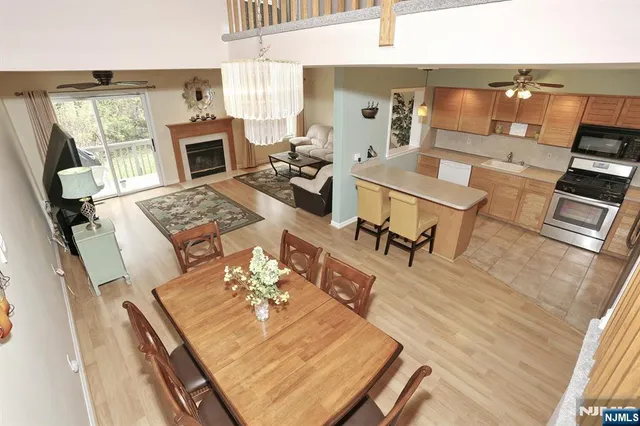 $659,000 | 609 Glasmere Road, Unit 609, Mahwah, NJ 07430