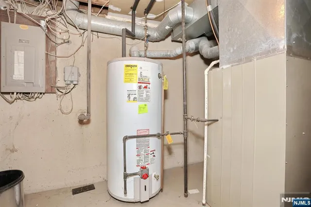 $659,000 | 609 Glasmere Road, Unit 609, Mahwah, NJ 07430