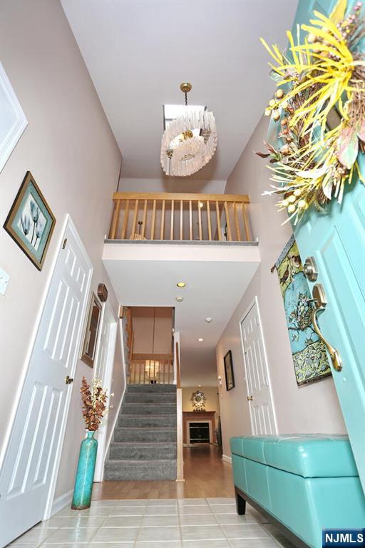 609 Glasmere Road, Unit 609 Mahwah, NJ 07430 - Photo 5 of 50