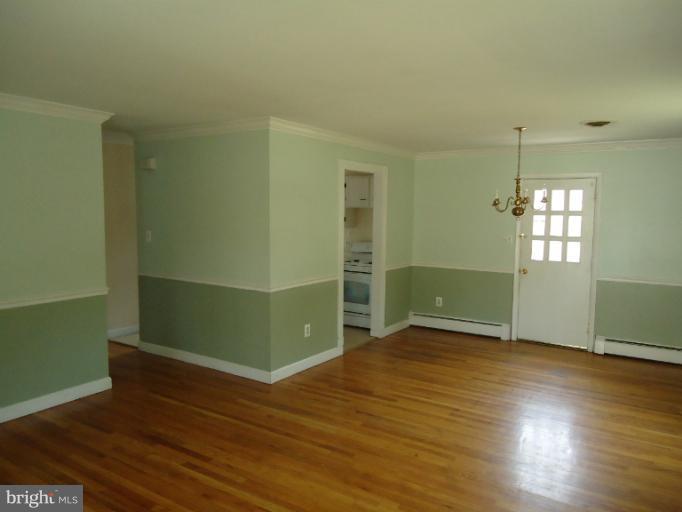 103 Spring Street Gaithersburg, MD 20877 - Photo 13 of 26 Interior (General)
