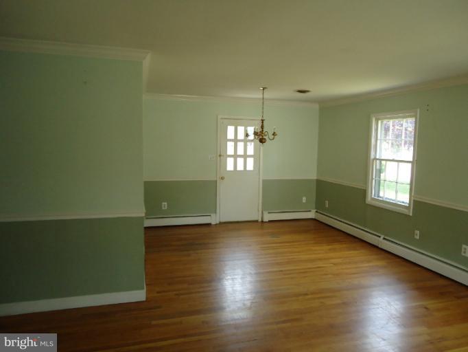 103 Spring Street Gaithersburg, MD 20877 - Photo 6 of 26 Interior (General)