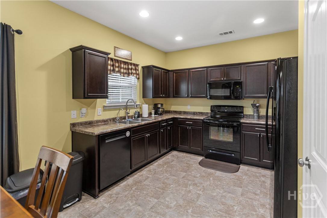 106 Bridgewood Drive Springfield, GA 31329 - Photo 7 of 26