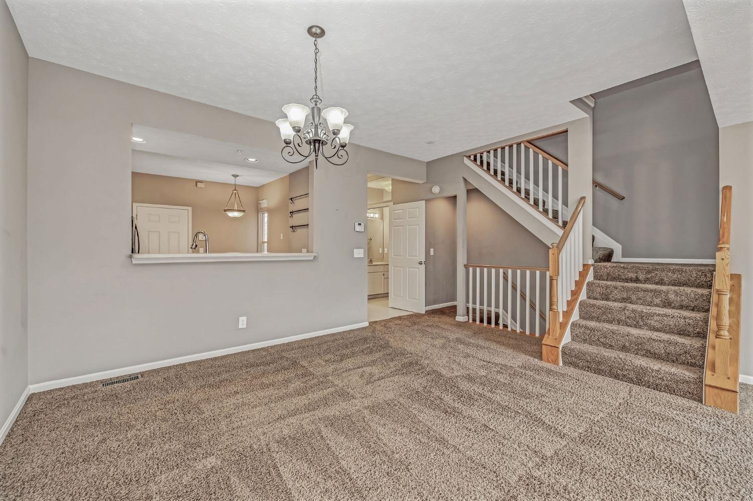 9945 Hunters Ridge Cincinnati, OH 45249 - Photo 9 of 48