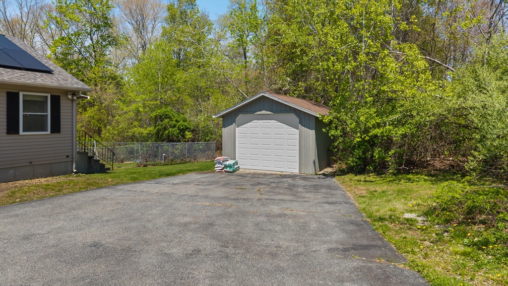 1 Woodmere Road Dudley, MA 01571 - Photo 6 of 37 Gallery Image 6