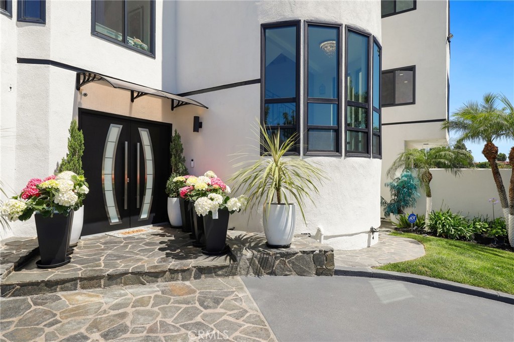 12912 View Ridge Drive Santa Ana, CA 92705 - Photo 6 of 74