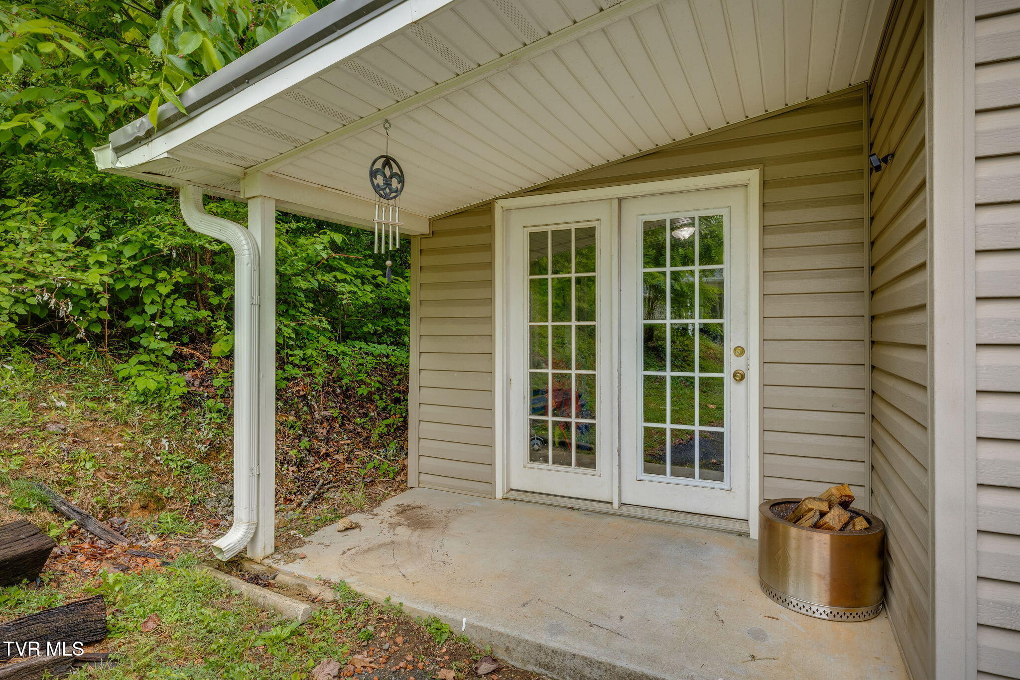 2552 Bob Little Road Elizabethton, TN 37643 - Photo 36 of 42 035