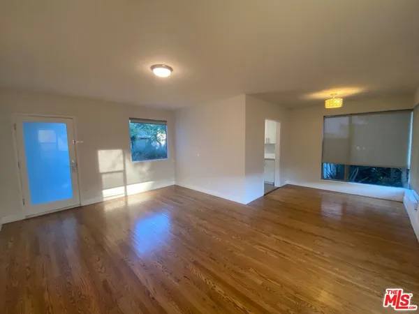 $2,995 | 3130 South Barrington Avenue, Unit A, Los Angeles, CA 90066